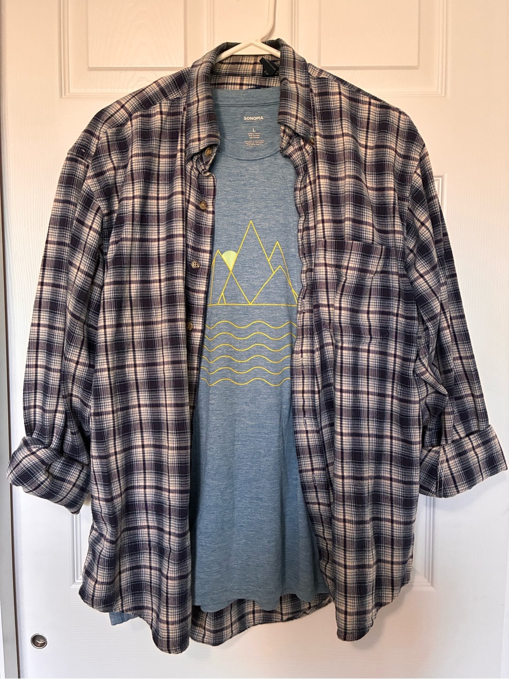 Van Heusen Plaid Flannel Shirt with Graphic Tee Combo Set Grunge Blue Sz M